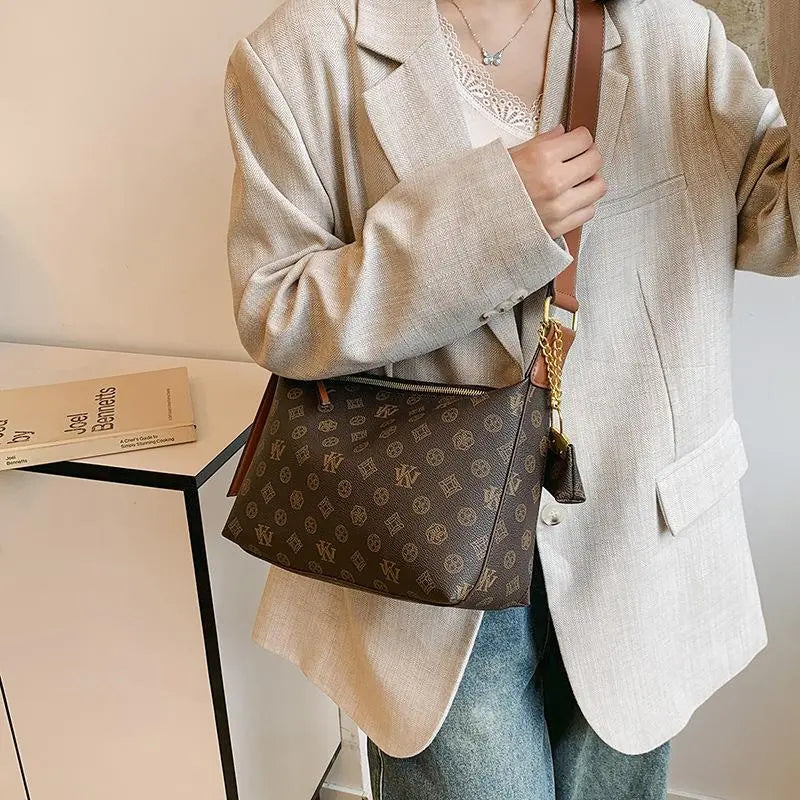 Fashionable Large Capacity Women'S Retro Crossbody Bag, Classic Retro Printed Shoulder Bag, Exquisite High-Quality Daily Commuting Bag for Women, Adjustable Shoulder Strap Women'S Tote Bag, Elegant Women'S Hobo Bag as a Gift for Women